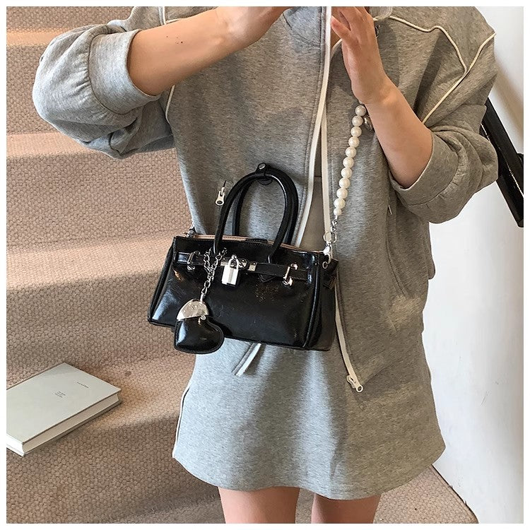カジュアルショルダーバッグ流行爆発型ハンドバッグプラチナバッグVersatile crossbody bag, popular bestseller handbag, platinum