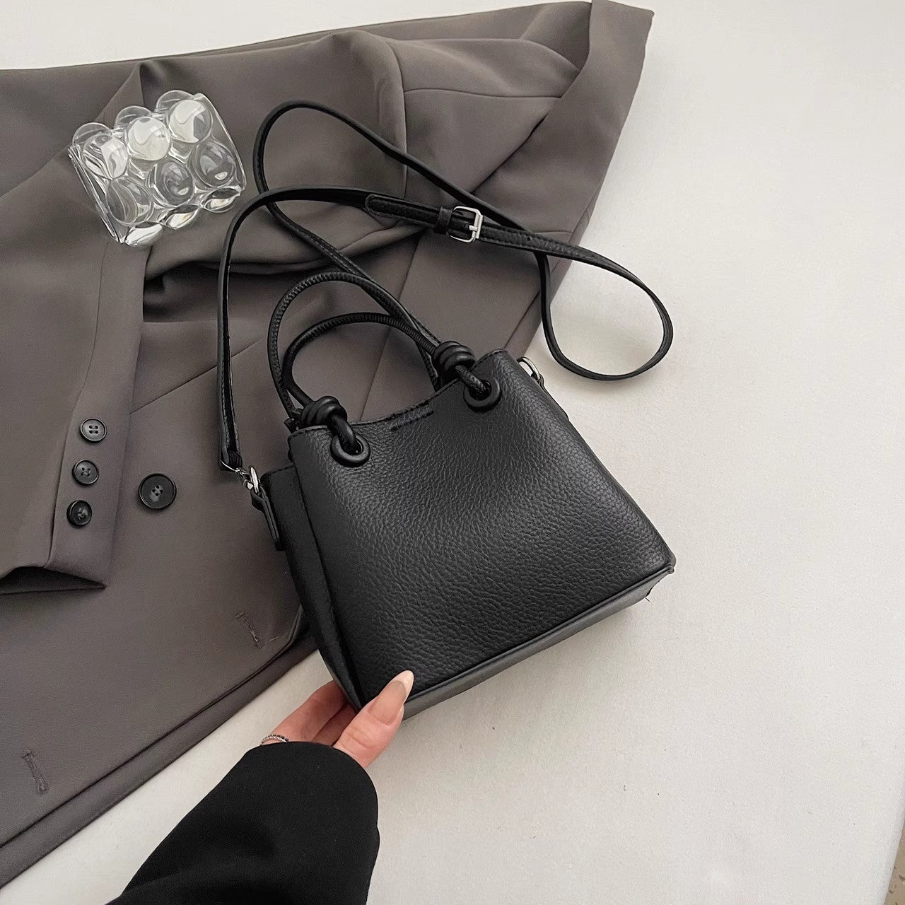 高級感ハンドバッグA high-end handbag for women