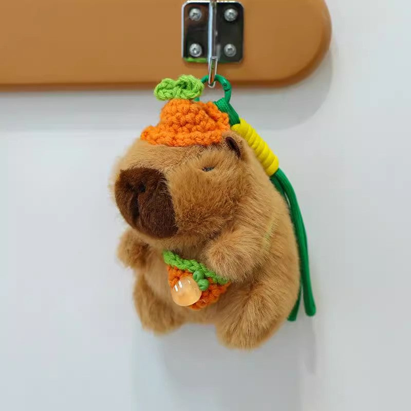 ニットのカピバラカラーのストラップですKnitted kapi bala colored rope pendant