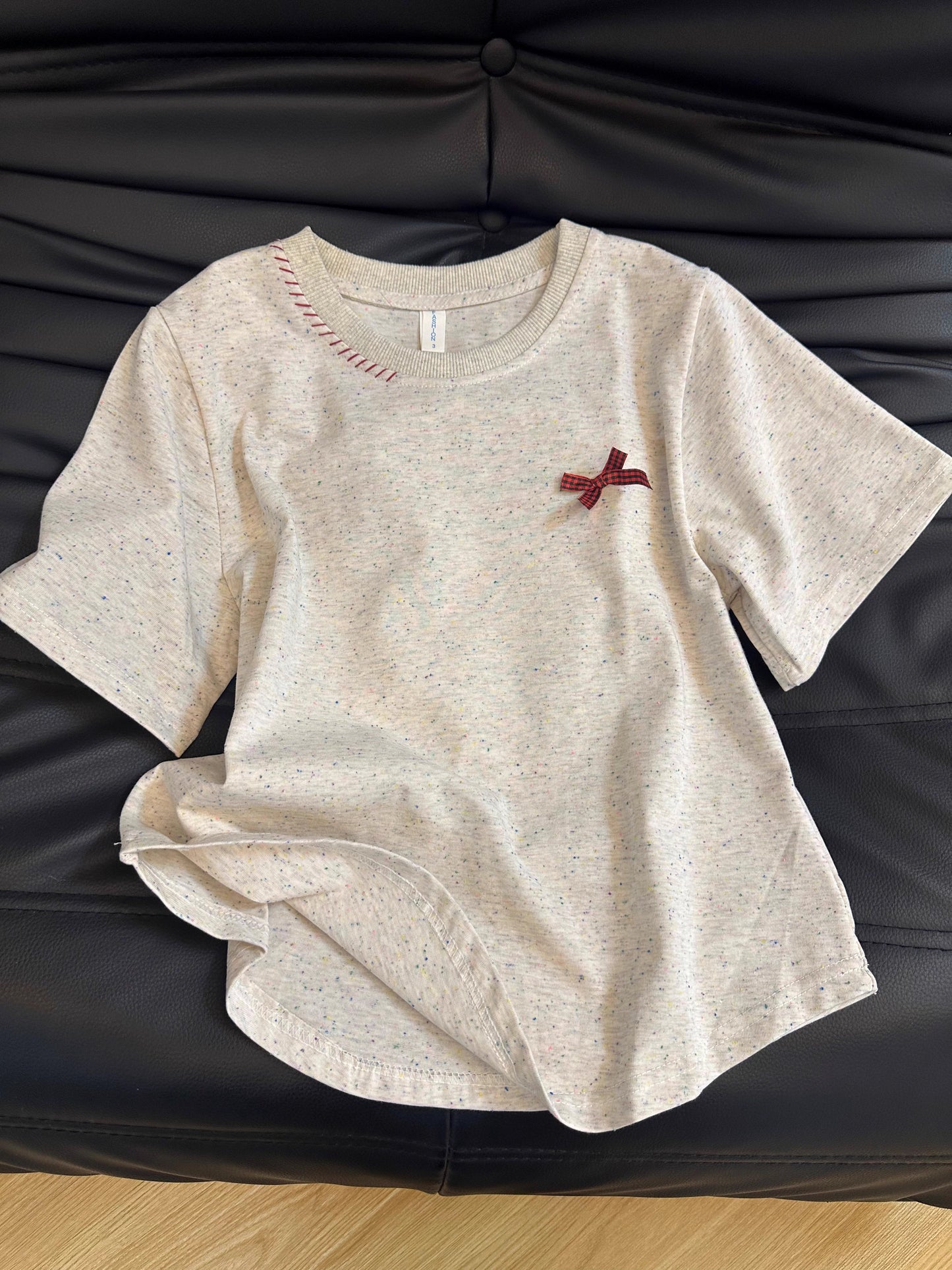 肩掛けに半袖ですShoulder and short sleeve.
