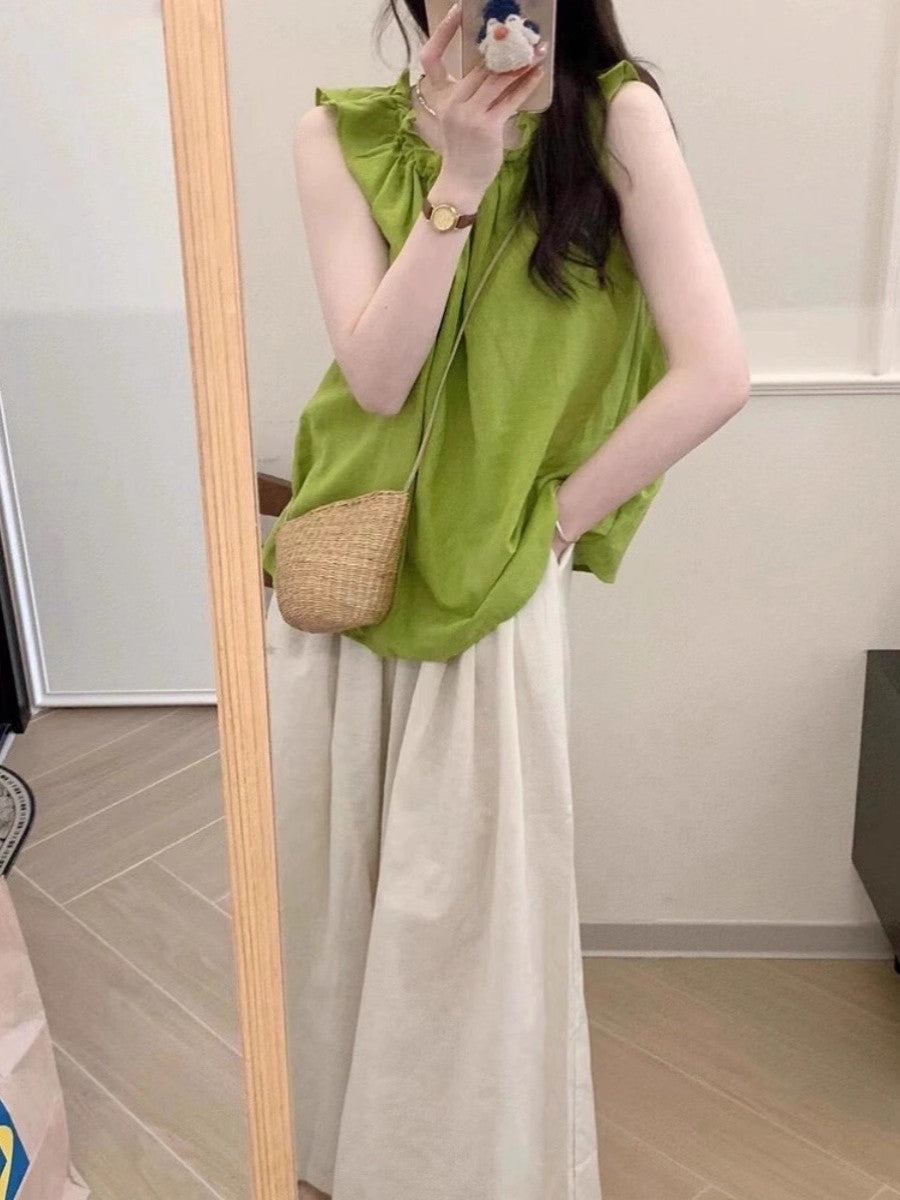 白のズボンですPale gray trousers