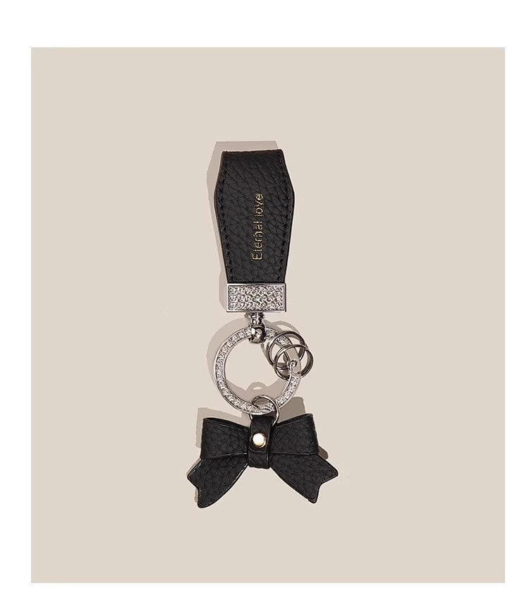 ライチのリボンがついた車のキーホルダーですLychee pattern bow car keychain