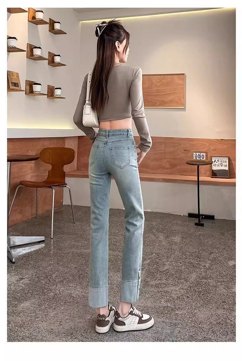 ライトブルーのスリムバージョンのスモークジーンズですLight blue narrow cigarette tube jeans