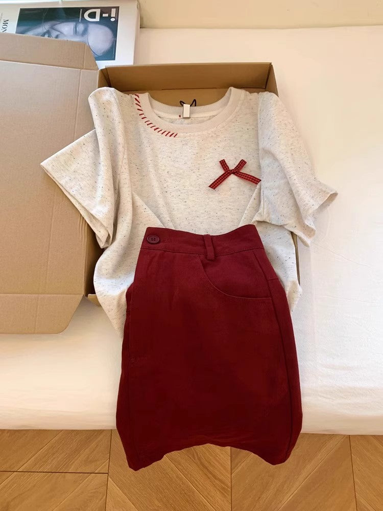 デニムのミニスカートですA denim miniskirt.