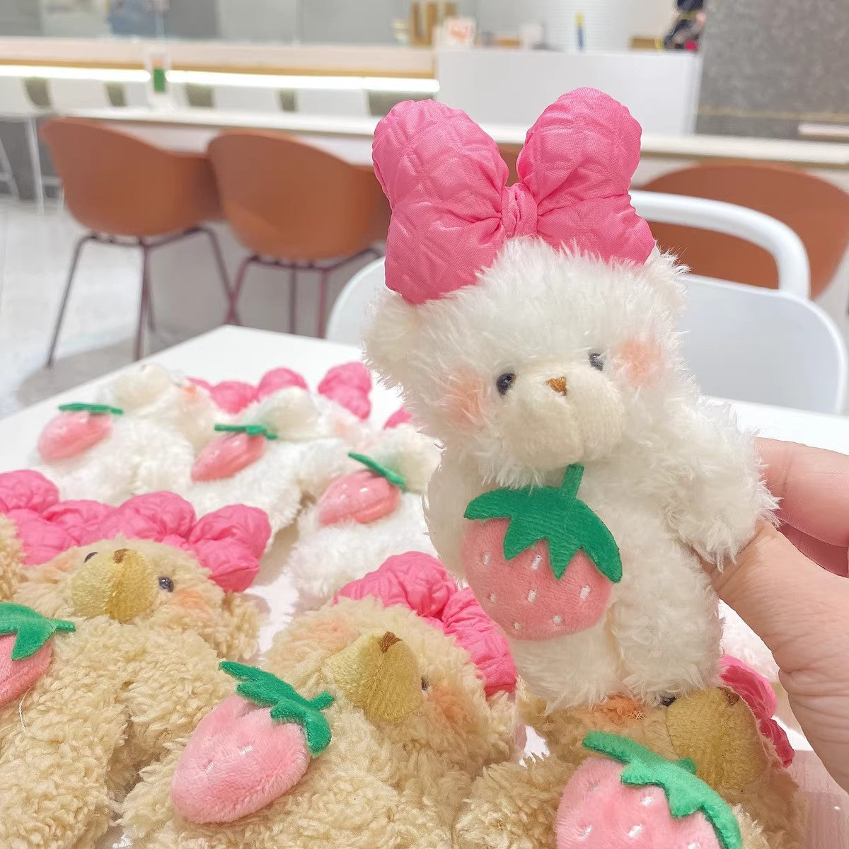 くまのぬいぐるみのストラップですBear doll schoolbag pendant