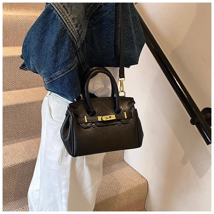 気軽でニッチなプラチナバッグ婦人ですA light luxury and niche platinum bag for ladies