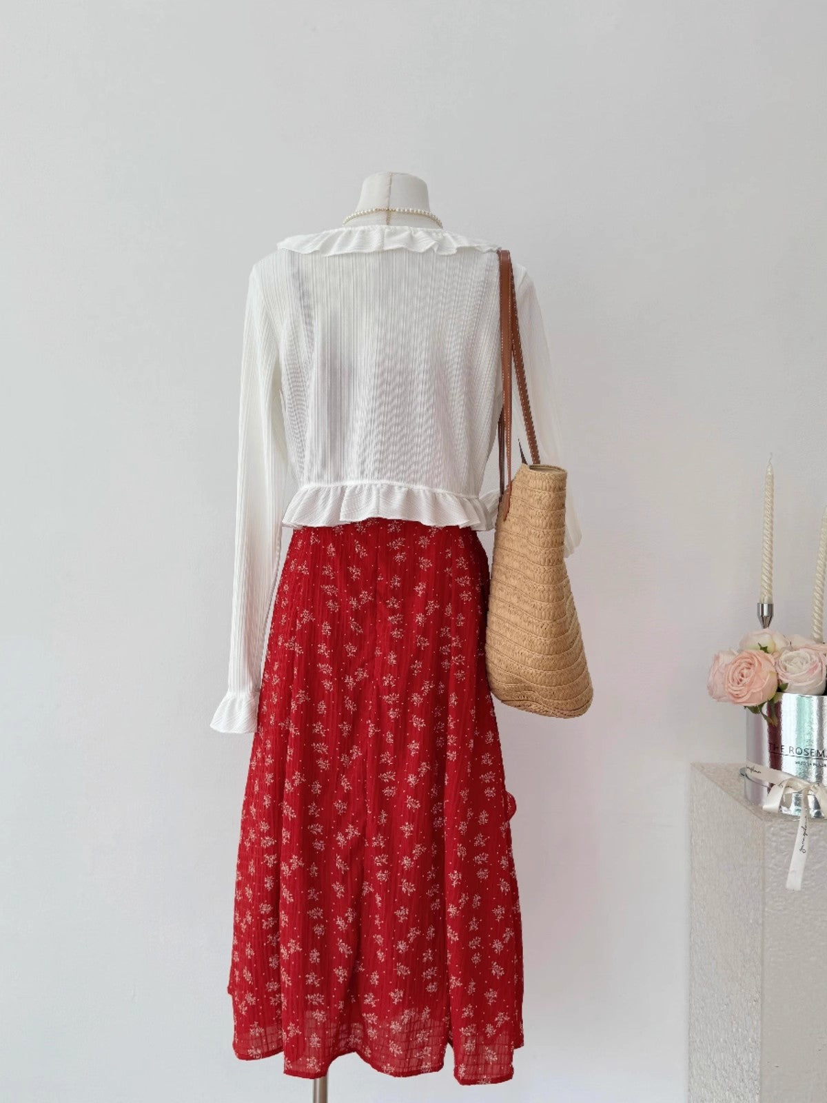 花柄のキャミソールワンピースFloral halter dress
