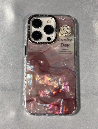立体な椿柄が施された、エレガントなスマホケース (Three - dimensional camellia - themed phone case, crafted for the elegant divas)(SJK033）