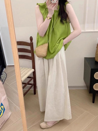 白のズボンですPale gray trousers