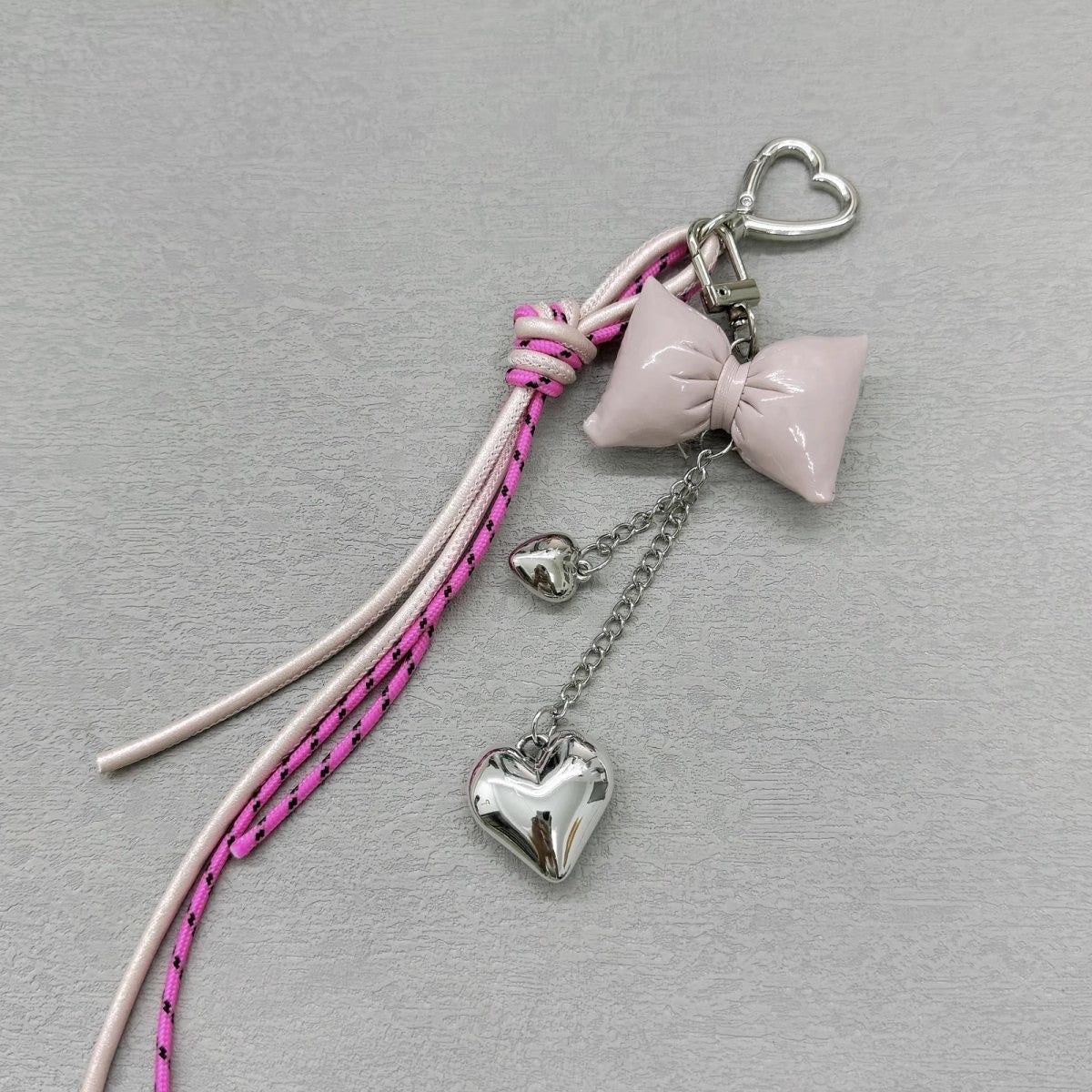 レザーリボンハートチャーム（パープル）Leather ribbon heart charm (purple)