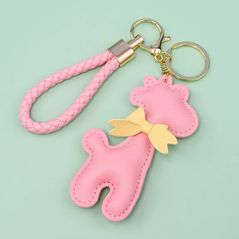 子鹿の革張りキーホルダーですLeather cotton-filled deer key