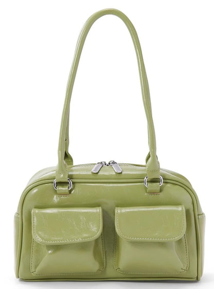 レトロなファッションのショルダーバッグですRetro and fashionable single-shoulder crossbody bag
