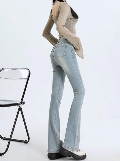 薄い色のデニムですLight denim.