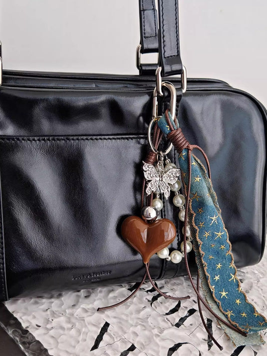 ハートパールバタフライチャーム（茶）Heart pearl butterfly charm (brown)