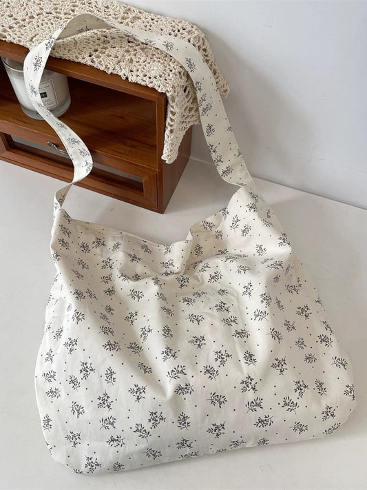 花柄キャンバスバッグですFloral canvas bag