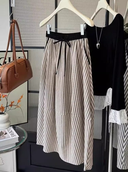カジュアルなミディドレスCasual mid-length dress