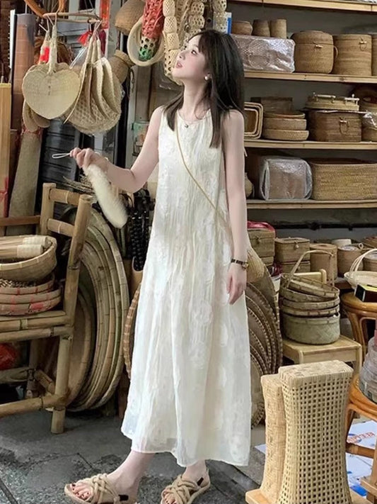 ノースリーブのベストワンピースSleeveless vest dress