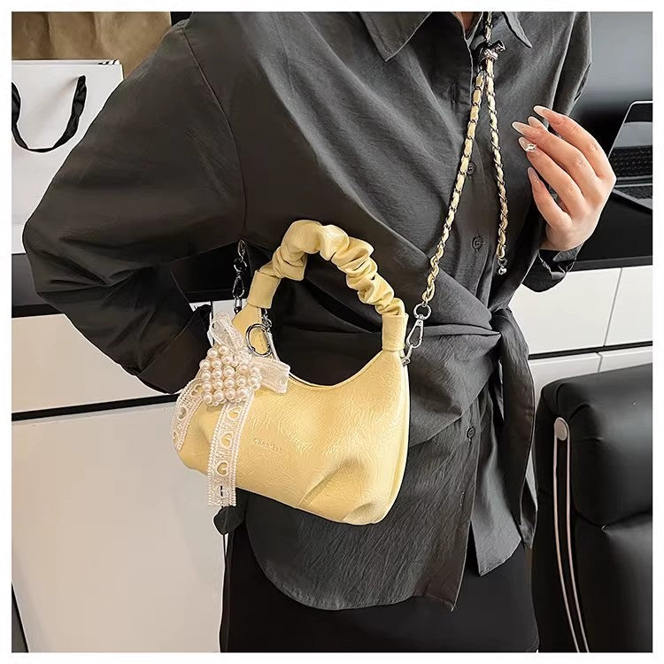新作ワンショルダーバッグ雲のバッグですThe new versatile single-shoulder bag, Cloud Bag