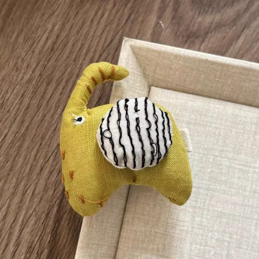 黄色い布の象ですYellow fabric elephant