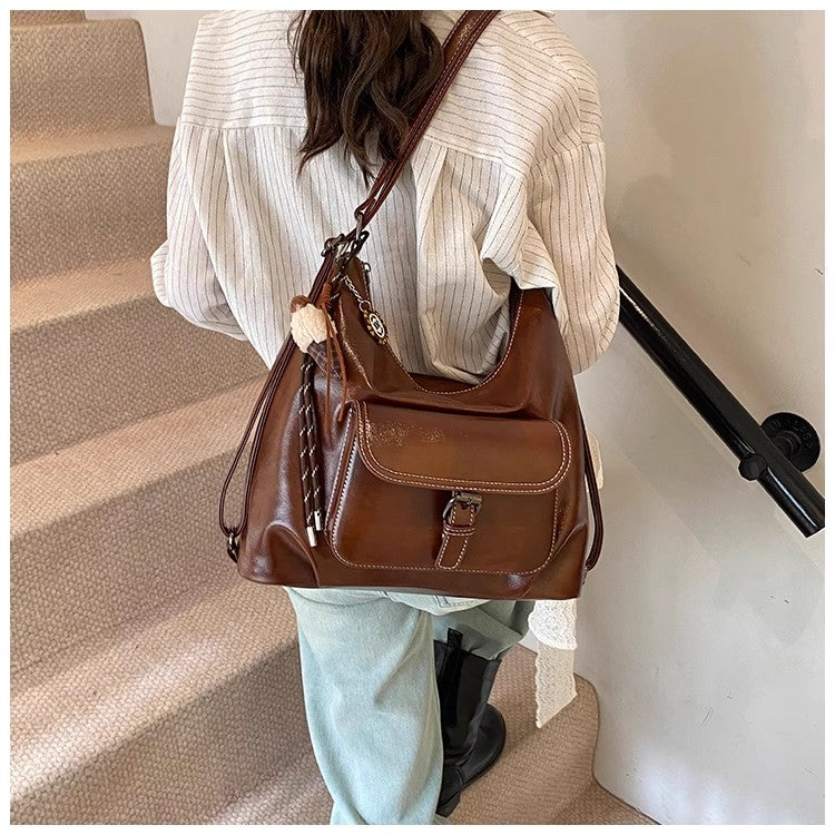 超レトロなランドセル女ですA super retro backpack for girls