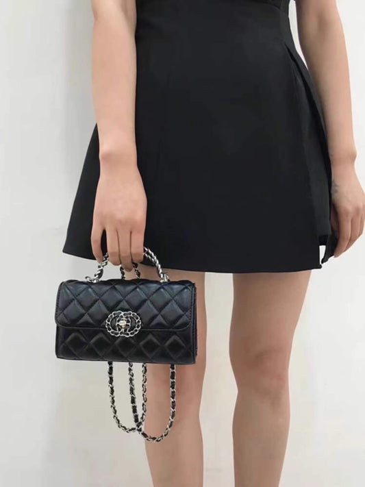 菱格鎖包ですDiamond chain bag