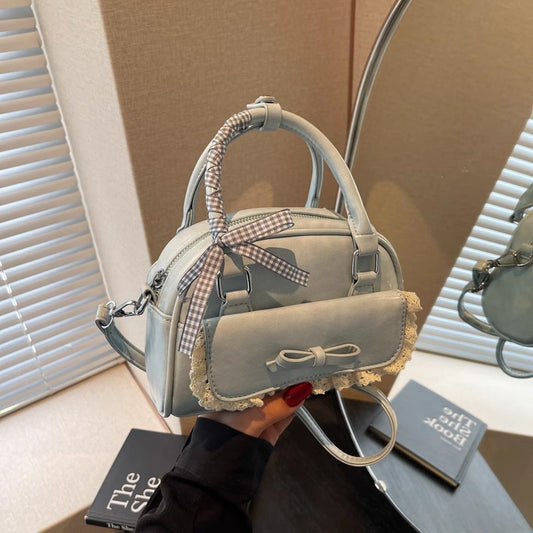 夏に大人気のミニリボンバッグですSummer's super popular niche bow bag