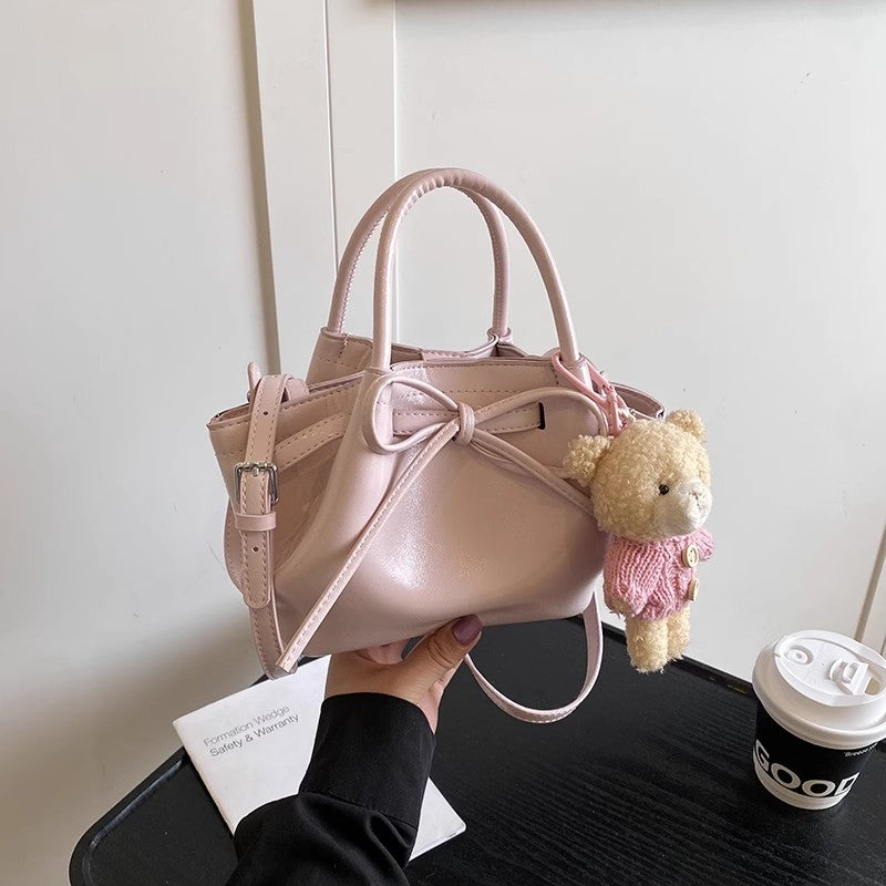 最新ファッションのリボントートバッグですNew trendy and fashionable bow tote bag