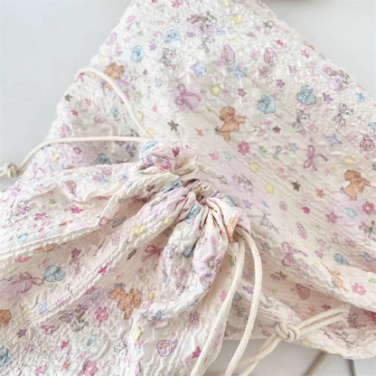 エンボスのキャラクター巾着袋ですEmbossed cartoon drawstring pocket