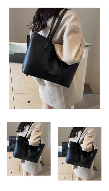 春夏シンプルに使えるワンショルダーの高級感トートバッグですA simple and versatile single-shoulder high-end tote bag for spring and summer