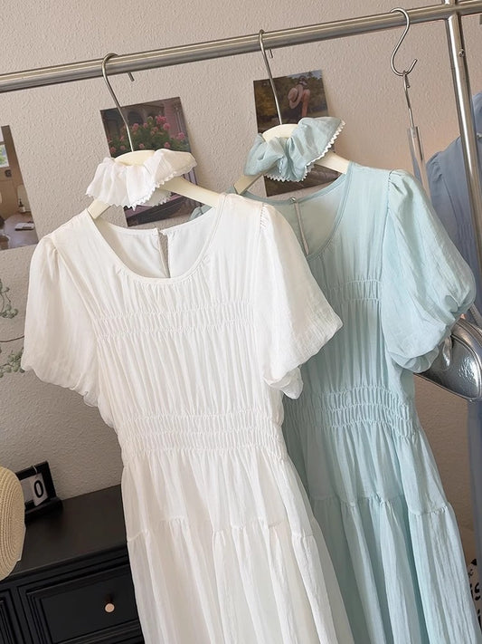 着やせワンピースですA skinny dress.