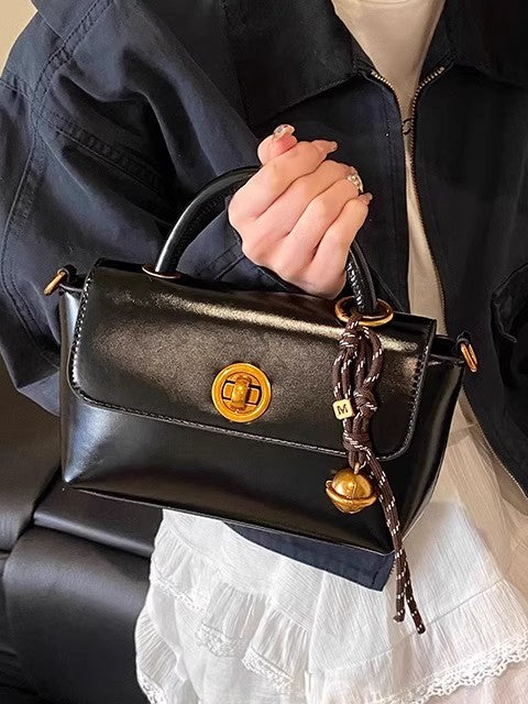 通勤バッグのベストバッグですA versatile commuter women's bag