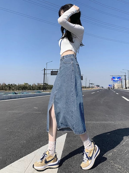 ハイウエストのaラインのヒップスカートですThis is a high-waisted a-line hip skirt.