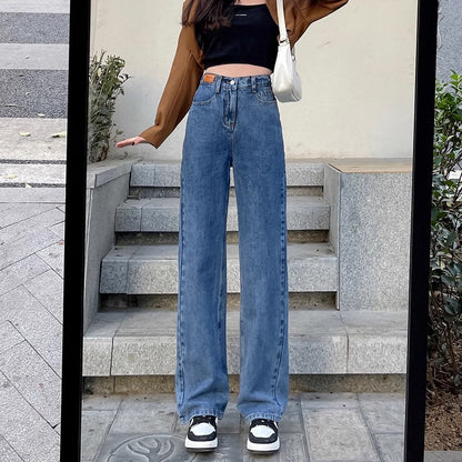 レトロなハイウエストジーンズRetro high-waisted jeans