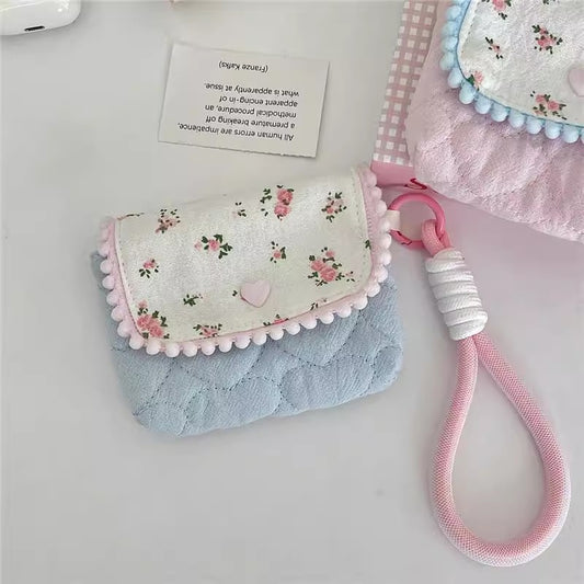 韓国の花柄小物の収納バッグですKorean-style small floral storage bag