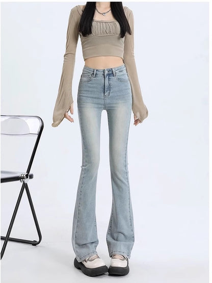 薄い色のデニムですLight denim.