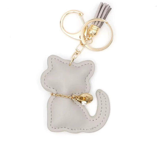 猫ちゃんのストラップPu革ですLittle cat pendant made of Pu leather