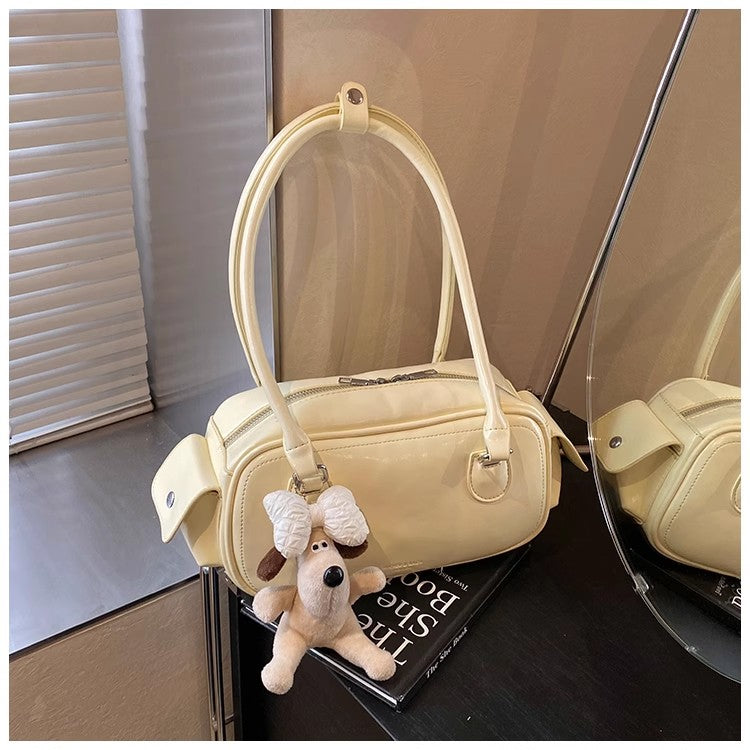 ボストンのワンショルダートーストが流行ですA trendy and versatile Boston single-shoulder underarm bag