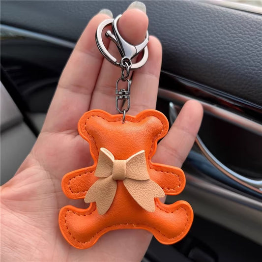 クマのキーホルダーですExquisite bear keychain