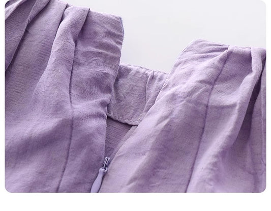 紫のノースリーブのワンピースですPurple sleeveless dress