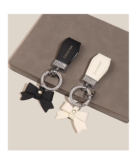 ライチのリボンがついた車のキーホルダーですLychee pattern bow car keychain