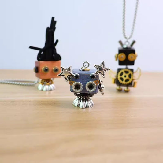 ロボットネックレスですRobot necklace