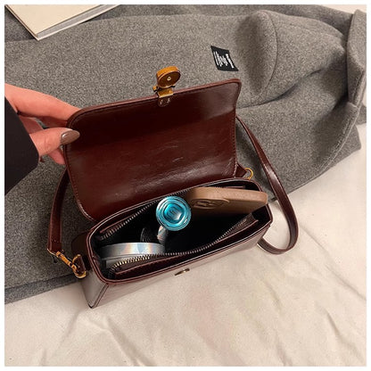 高級感のあるトートバッグが登場しましたA new high-end hand-held small square bag