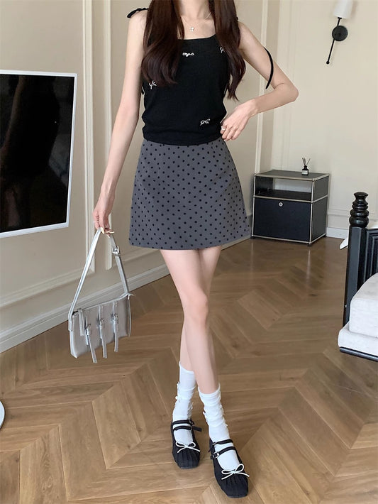 ハイウエストのAラインスカートですHigh-waisted A-line skirt short skirt