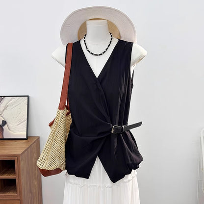 ノースリーブのシャツA sleeveless shirt