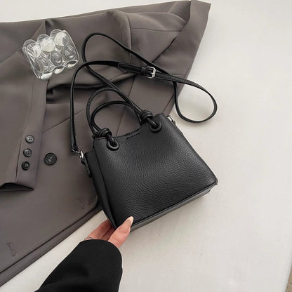 高級感ハンドバッグA high-end handbag for women