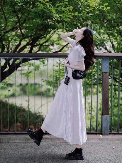 森系フリルの紫色のワンピースですA purple forest frill dress.