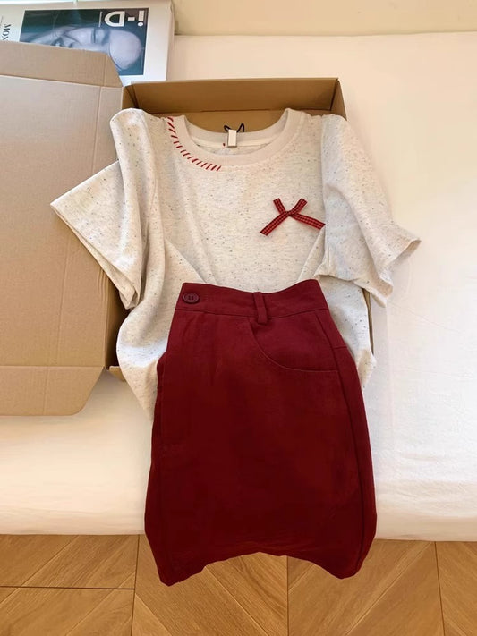 デニムのミニスカートですA denim miniskirt.