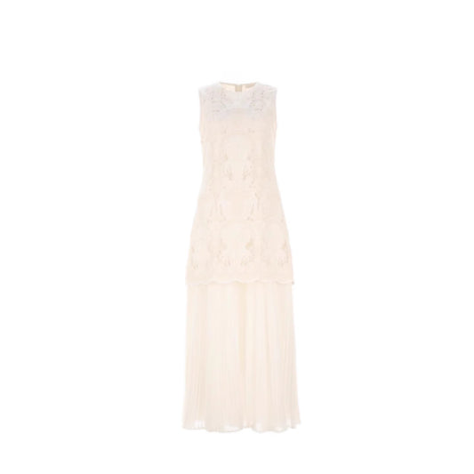 ノースリーブのベストワンピースSleeveless vest dress