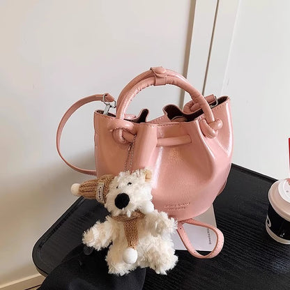 夏の流行は爆発的な小さい手提げバッグですSummer's best-selling small handbag for women